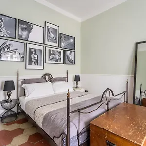 Apartment Trastevere Stylish, Rome